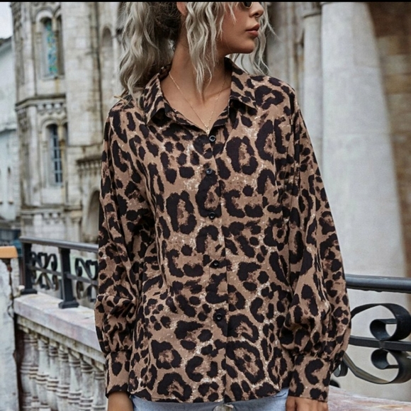 🔥Beautiful Cheetah Print Blouse - Picture 5 of 6